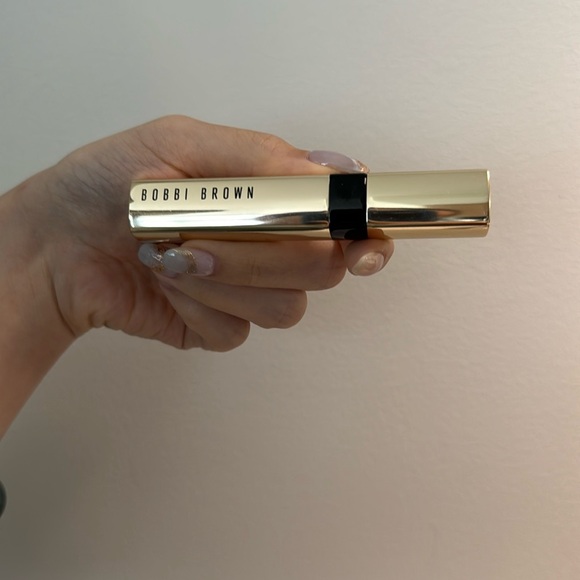 Bobbi brown Luxe Shine Intense Lipstickwoth a FREE POUCH - Picture 2 of 9